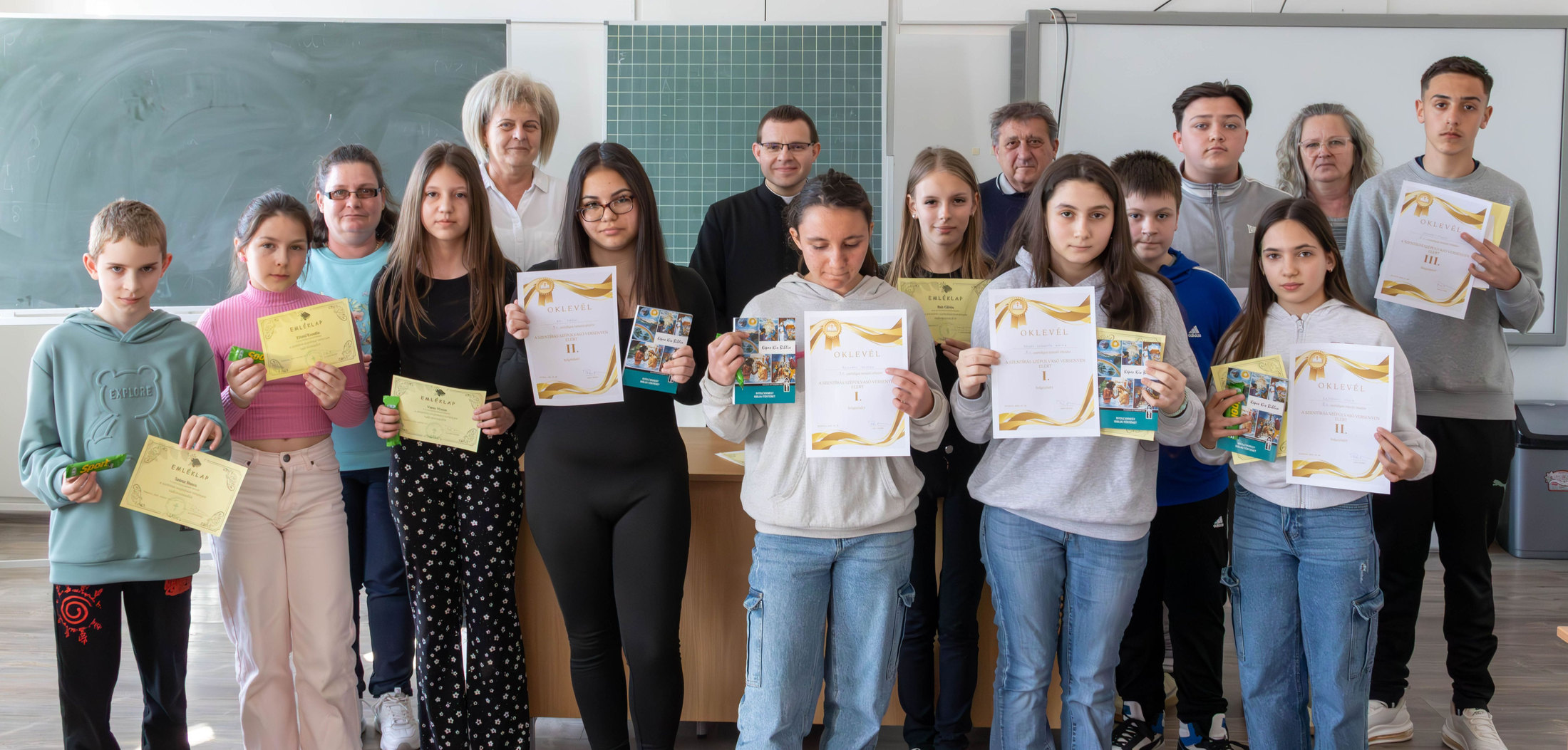 A Szentírás szépolvasó verseny díjazottjai